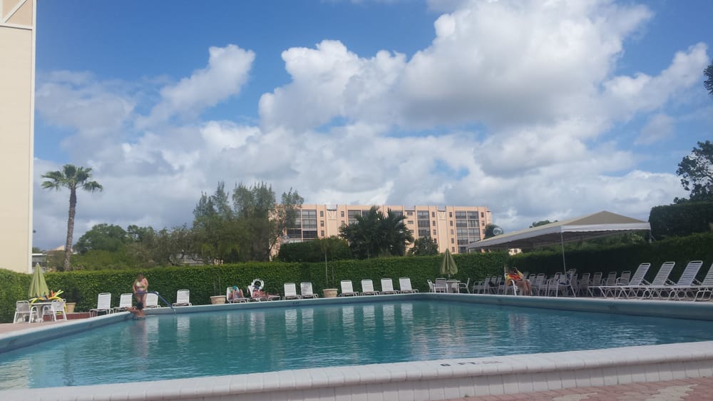 HUNTINGTON LAKES SECTION TWO Updated August 2024 6900 Huntington Ln