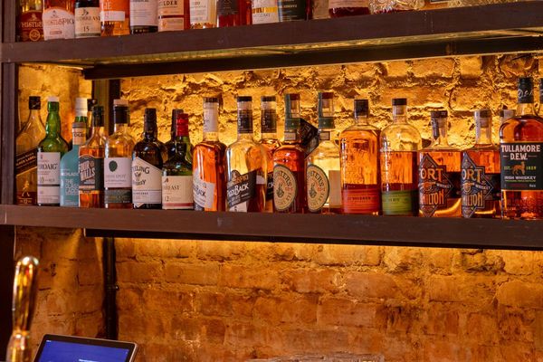 Artie's Backroom & Rooftop by null