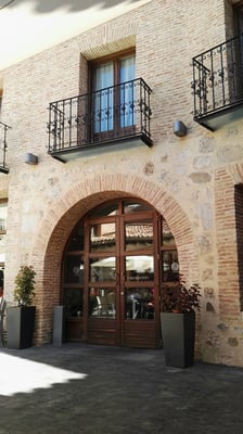 Hotel Cienbalcones by null