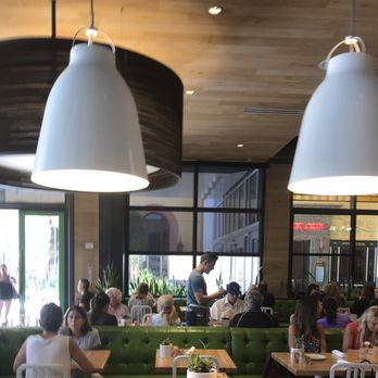 True Food Kitchen - Communal high tops, regular tables, counter.... packed at lunch! - New American Near Me - Boca Raton, Florida True Food Kitchen - Communal high tops, regular tables, counter.... packed at lunch! - New American Near Me - Boca Raton, Florida