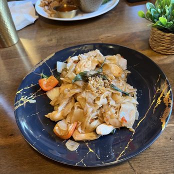 Kook Kook Khao Man Kai - Pad Kee Mao - Thai Near Me - Chicago, Illinois Kook Kook Khao Man Kai - Pad Kee Mao - Thai Near Me - Chicago, Illinois