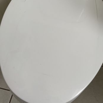 Magnuson Hotel - Dirty toilet - Hotels Near Me - Cedar City, Utah
