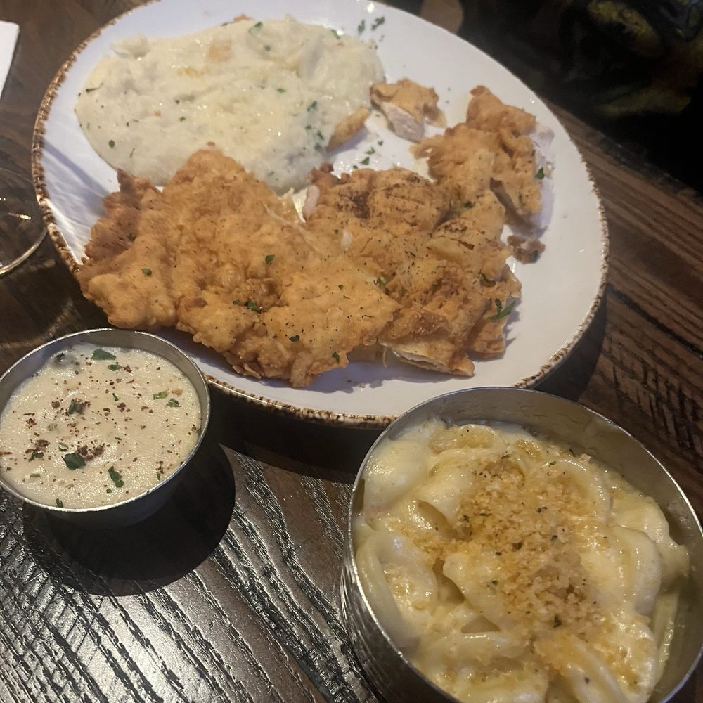 Haywire  - Chicken fried chicken mashed potatoes Mac & cheese - New American Near Me - Houston, Texas