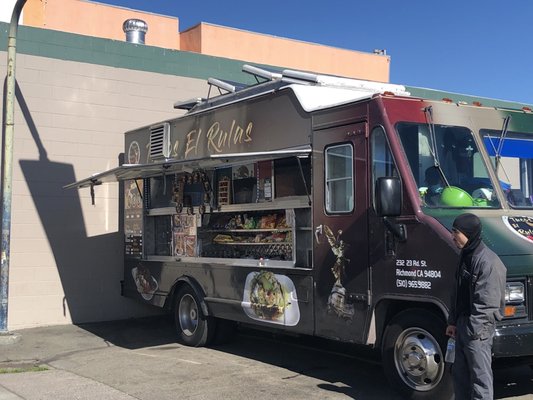 Tacos El Rulas by null