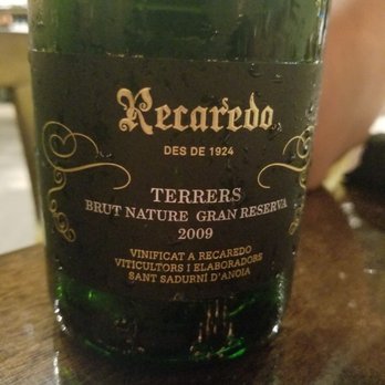 Entrevinos - Wine Bars Near Me - Carolina, Puerto Rico