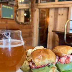 The Oyster Bar at Peter Havens - Lobster  sliders