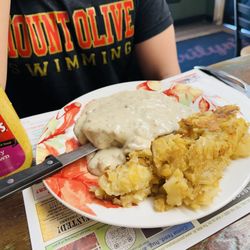 Marilyn's Cafe - Chicken fried steak