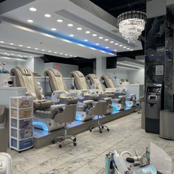 The Best Nail Bar - Inside pedicure stations