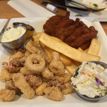 The Lodge at Stephanie - Shrimp and Calamari - Sports Bars Near Me - Henderson, Nevada The Lodge at Stephanie - Shrimp and Calamari - Sports Bars Near Me - Henderson, Nevada