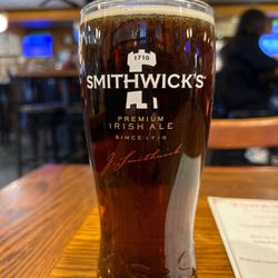 Irish Cottage Restaurant and Pub - Cold pint