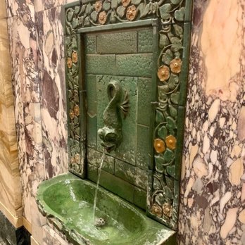 Radisson Lackawanna Station Hotel Scranton - Water fountain in the lobby - Hotels Near Me - Scranton, Pennsylvania