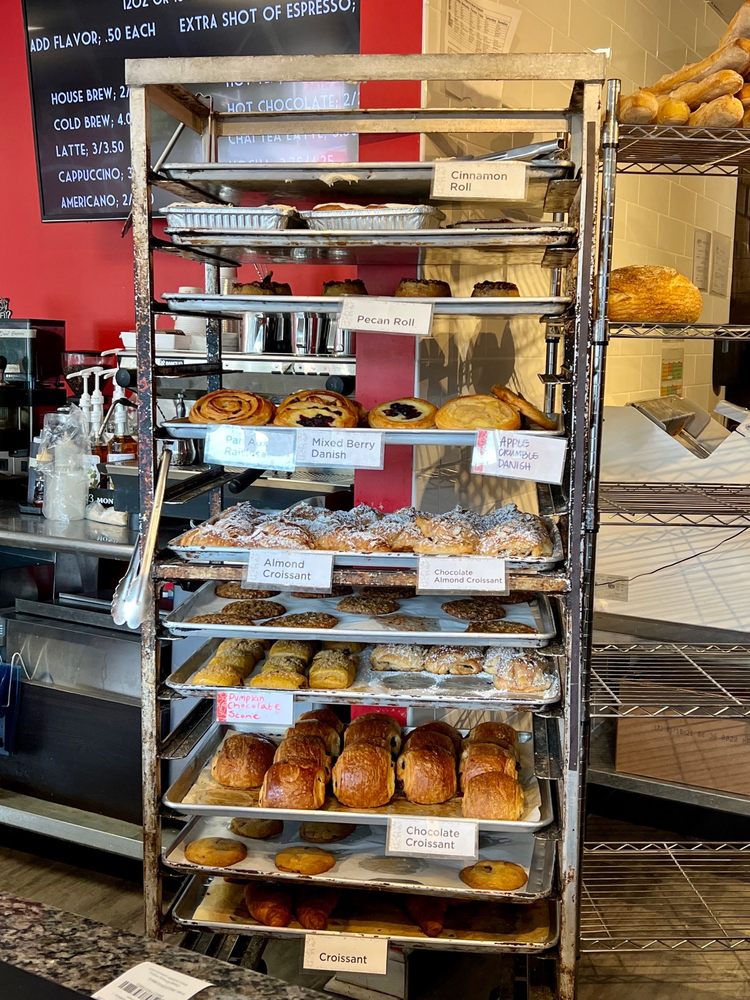LE QUARTIER BAKERY & CAFE DUNDEE Updated October 2024 104 Photos
