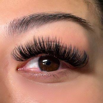 Glam Lash Studio - Volume set - Eyelash Service Near Me - Burbank, California