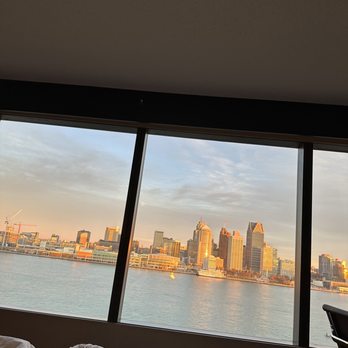 Best Western Plus Waterfront Hotel - Hotels Near Me - Windsor, Ontario Best Western Plus Waterfront Hotel - Hotels Near Me - Windsor, Ontario
