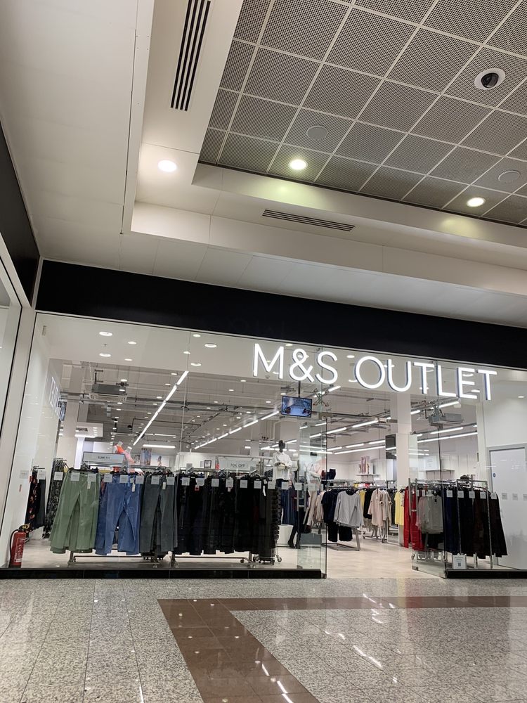 M&S OUTLET Updated September 2024 The Quay, Salford, Greater