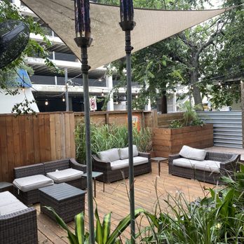 Mo' Brunch & Brews - Patio area - Breakfast & Brunch Near Me - Houston, Texas