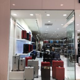 samsonite aventura mall