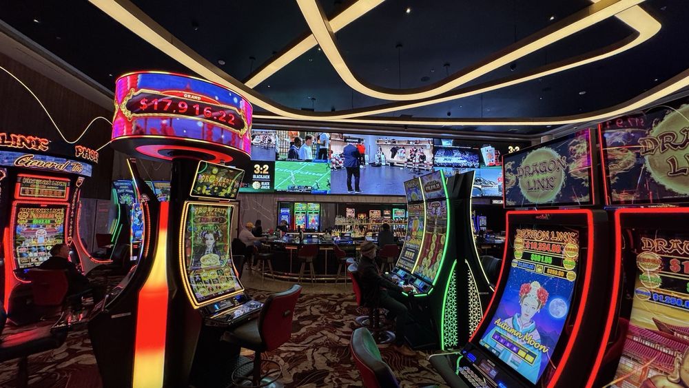 Ellis Island Hotel & Casino