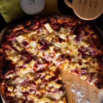 Italian Pizza Rosa - Hawaiian Pizza 12 inches - Italian Near Me - Anaheim, California Italian Pizza Rosa - Hawaiian Pizza 12 inches - Italian Near Me - Anaheim, California