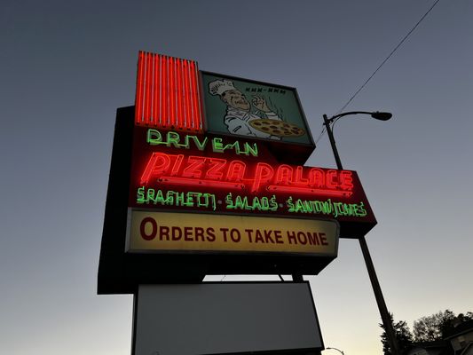 Pizza Palace by null