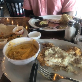 Kearney's Feed Yard - Chicken Fried Chicken, Mac & Cheese, 8 oz. Top Sirloin, Mashed Potatoes & Gravy, fried Zucchini Straws - Bars Near Me - Sunnyvale, Texas