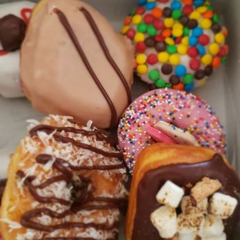 Zombee Donuts - Overpriced 'specialty' donuts - Donuts Near Me - Fullerton, California Zombee Donuts - Overpriced 'specialty' donuts - Donuts Near Me - Fullerton, California