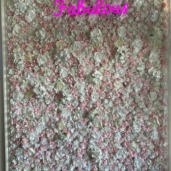 BAMBU - Cute flower wall - Juice Bars & Smoothies Near Me - San Jose, California