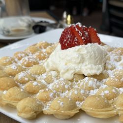 Teaspoon - Hong Kong Bubble Waffle
