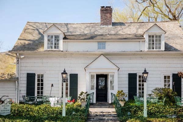 Mirabelle Restaurant & Tavern by null