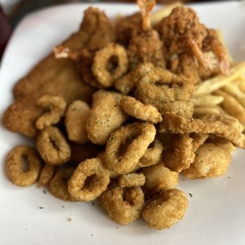Riccardo's Pizza Restaurant - Fried seafood platter - Pizza Near Me - Browns Mills, New Jersey Riccardo's Pizza Restaurant - Fried seafood platter - Pizza Near Me - Browns Mills, New Jersey
