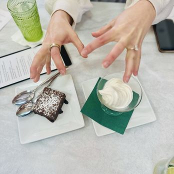 Heather's Minnetonka - Flourless Brownie (GF) & Gelato - Cocktail Bars Near Me - Minnetonka, Minnesota Heather's Minnetonka - Flourless Brownie (GF) & Gelato - Cocktail Bars Near Me - Minnetonka, Minnesota