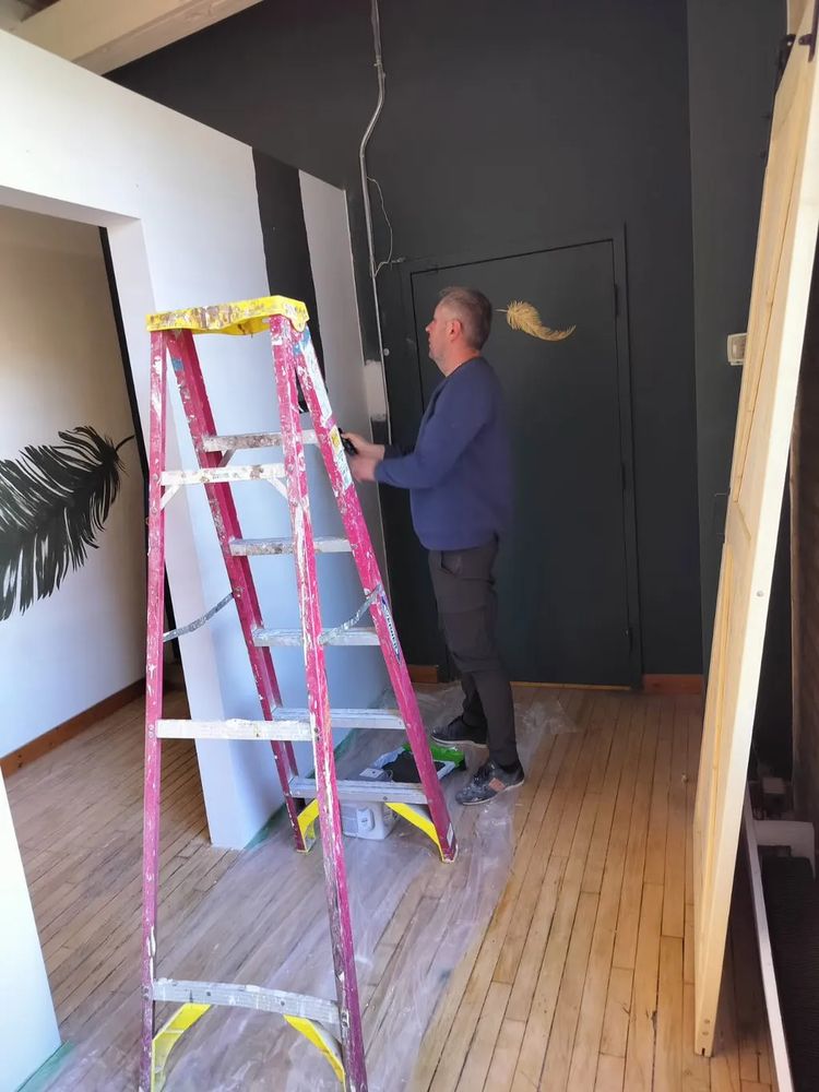 Slide of Daryna Construction