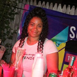 Concierge Bartenders - Her smile and personality was so welcoming! My guest loved her.