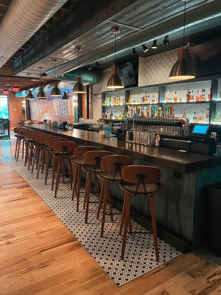 204 North Kitchen & Cocktails