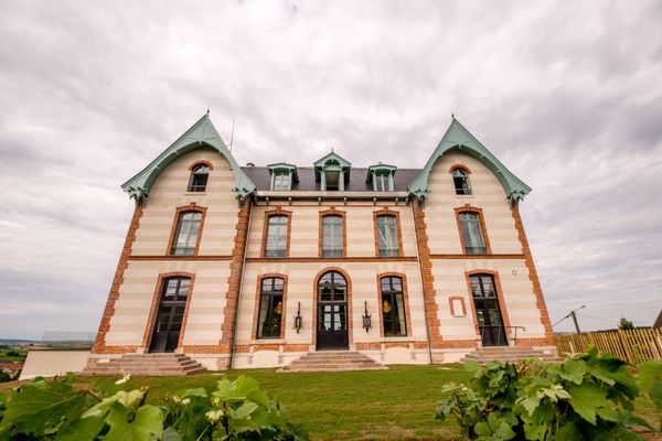 Château de Sacy by null