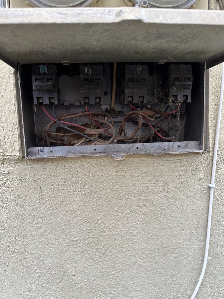 Slide of Genius Electric Power And Cabling
