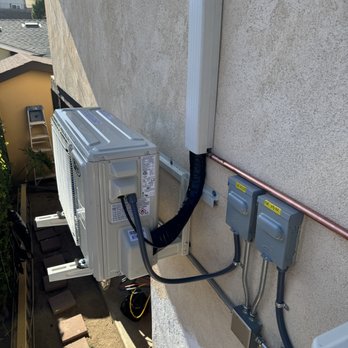 Pacific Air Pros - Mini Splits Installed on the side of a home on wall mounted brackets to keep the walk way clear for the family. - Heating & Air Conditioning/HVAC Near Me - Rosemead, California Pacific Air Pros - Mini Splits Installed on the side of a home on wall mounted brackets to keep the walk way clear for the family. - Heating & Air Conditioning/HVAC Near Me - Rosemead, California