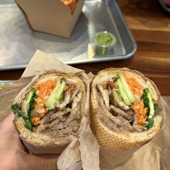Mommy's Banh Mi - Porchetta Bánh Mì - Vietnamese Near Me - San Jose, California Mommy's Banh Mi - Porchetta Bánh Mì - Vietnamese Near Me - San Jose, California