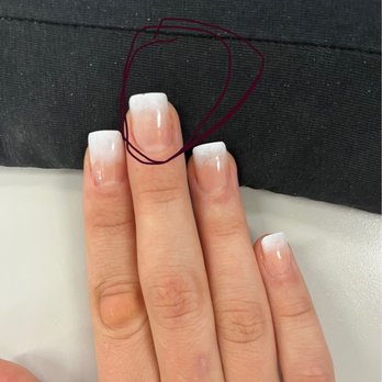 Annie's Nails - Yes that's a chipping nail, less than 24 hours later - Nail Salons Near Me - Vancouver, Washington