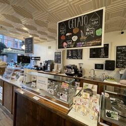 Via Gelato - Friendly staff