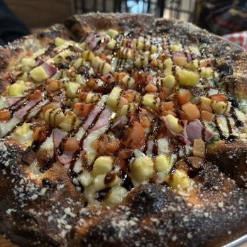 Off The Tracks Brewing - Hawaiian pizza - Breweries Near Me - Rock Hill, South Carolina Off The Tracks Brewing - Hawaiian pizza - Breweries Near Me - Rock Hill, South Carolina