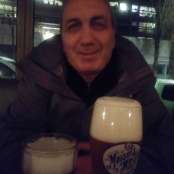 KIEZ Biergarten - German Near Me - Paris, 75