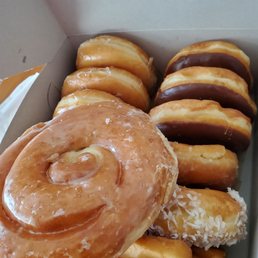 Do NOT buy the day old box! Looks good, tastes like cardboard, like they took them out of the case and left them on the counter all night.