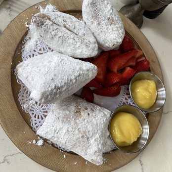 Clayton's Bakery & Bistro - beignets - Bakeries Near Me - Coronado, California