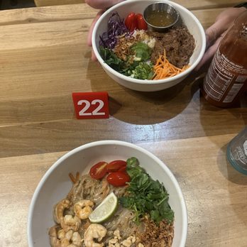Bon Banh Mi - Drunken Noodles and Red Curry Beef Rice Bowl - Asian Fusion Near Me - Mount Pleasant, South Carolina Bon Banh Mi - Drunken Noodles and Red Curry Beef Rice Bowl - Asian Fusion Near Me - Mount Pleasant, South Carolina