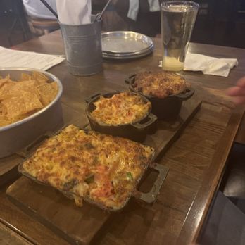 Tipsy Moose Tap & Tavern - Chili Mac and Cheese California Mac & Cheese Lobster Mac and Cheese - Pizza Near Me - Latham, New York