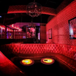 Le Girls - VIP Champagne room complimentary for anyone