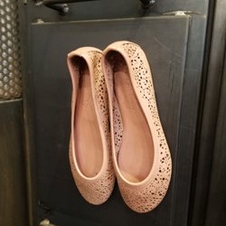 Marta Ray - Beautiful laser-cut handmade Italian leather shoes.