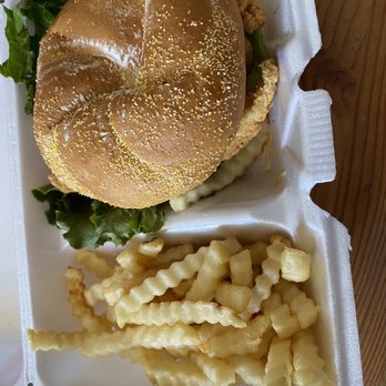 Raising Cane's Chicken Fingers - Chicken sandwich combo - Chicken Shop Near Me - Mililani, Hawaii