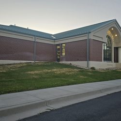 Riverton Library - View of building from the main road